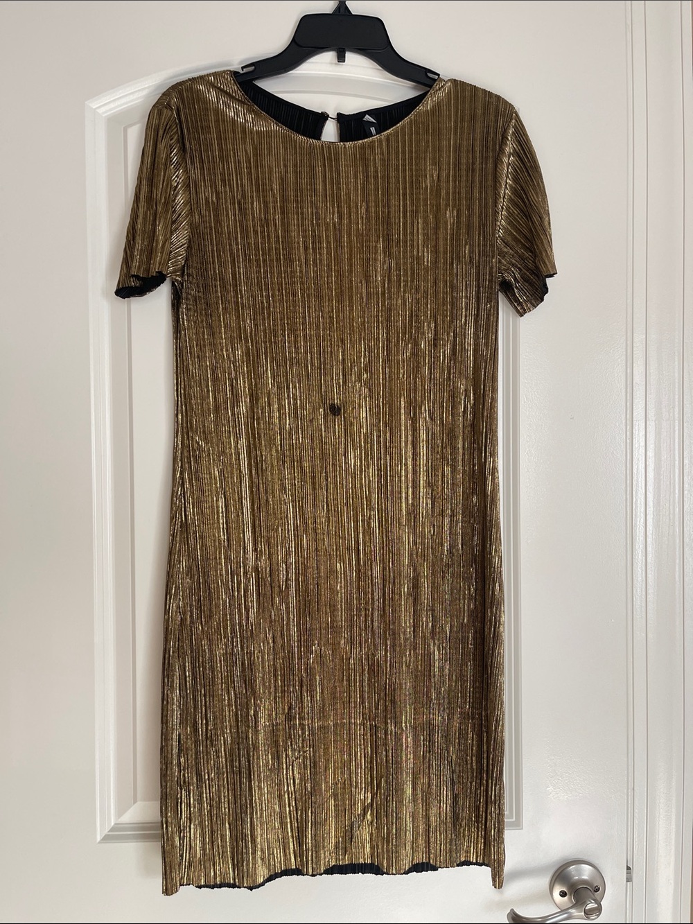Design Lab Lord & Taylor Metallic Gold Pleated Midi Dress